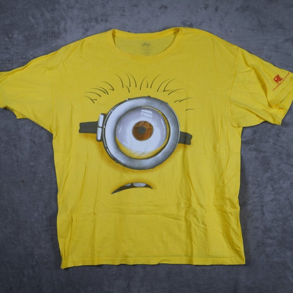 Universal Yellow Short Sleeve Tee with Graphic Design